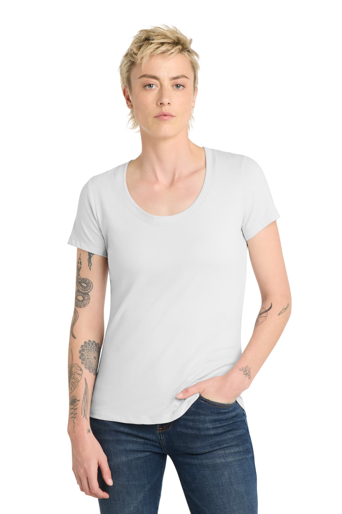 District District  Women's Flex Scoop Neck Tee DT7501