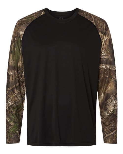 RealTree Unisex Realtree® Performance Colorblocked Long Sleeve T-Shirt in Camo/ Black