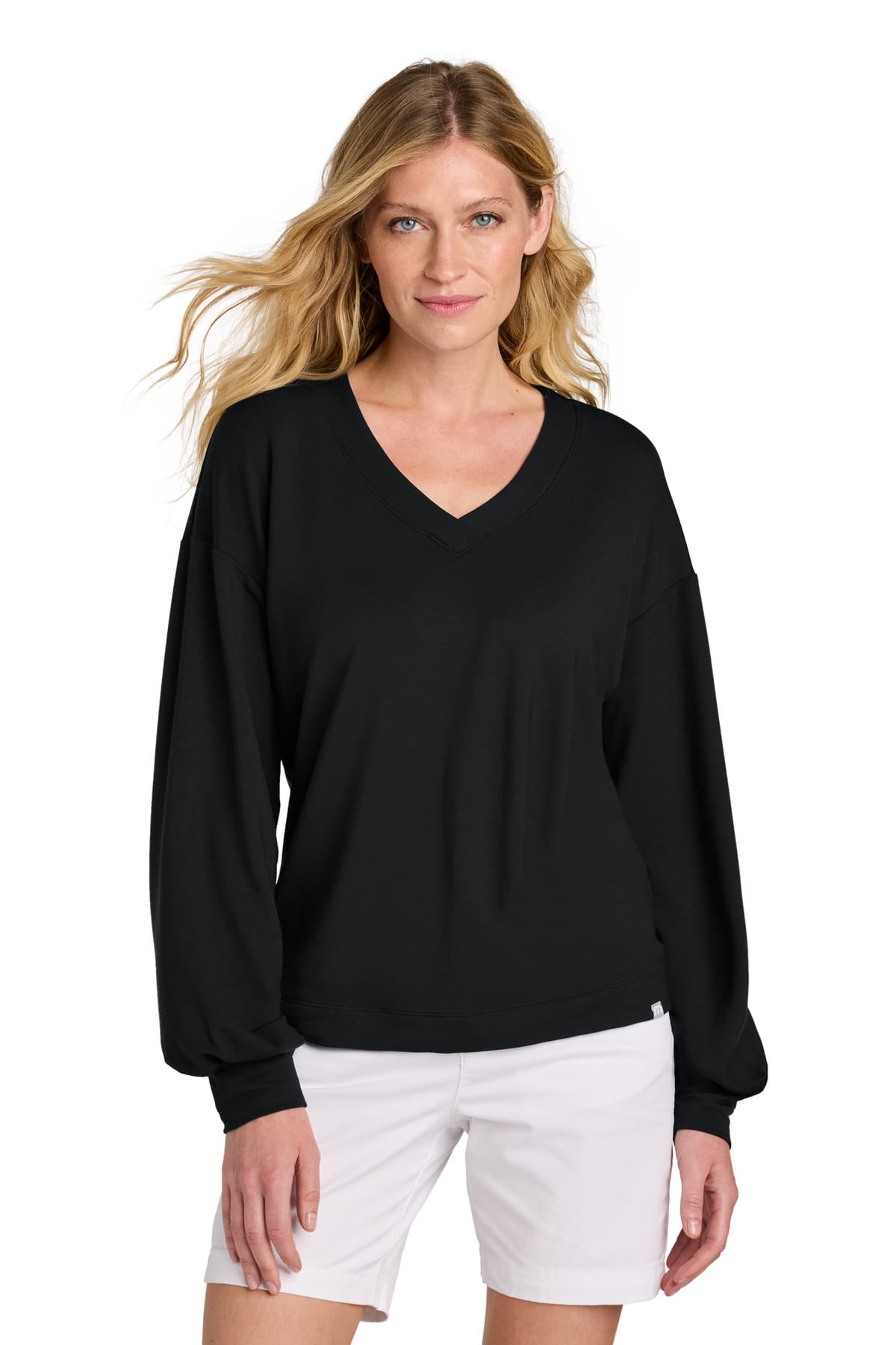 TravisMathew TravisMathew Women's Long Weekend V-Neck TM1LD009 in Black