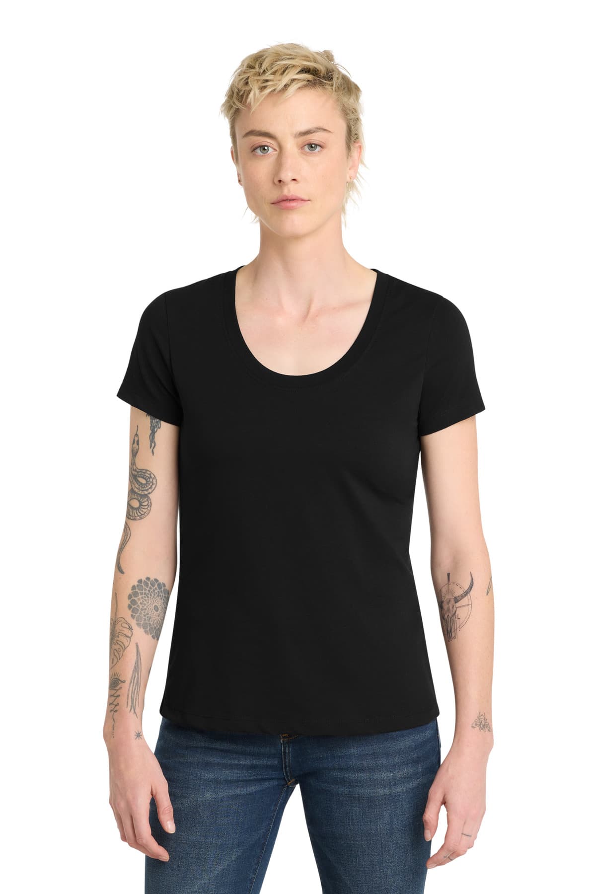 District District Women's Flex Scoop Neck Tee DT7501 in Black